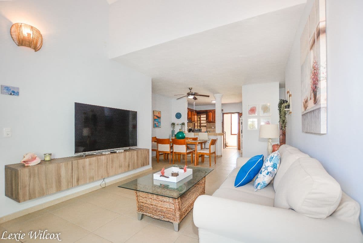 2 BEDROOM PENTHOUSE WITH PRIVATE ROOFTOP TERRACE - Image 3