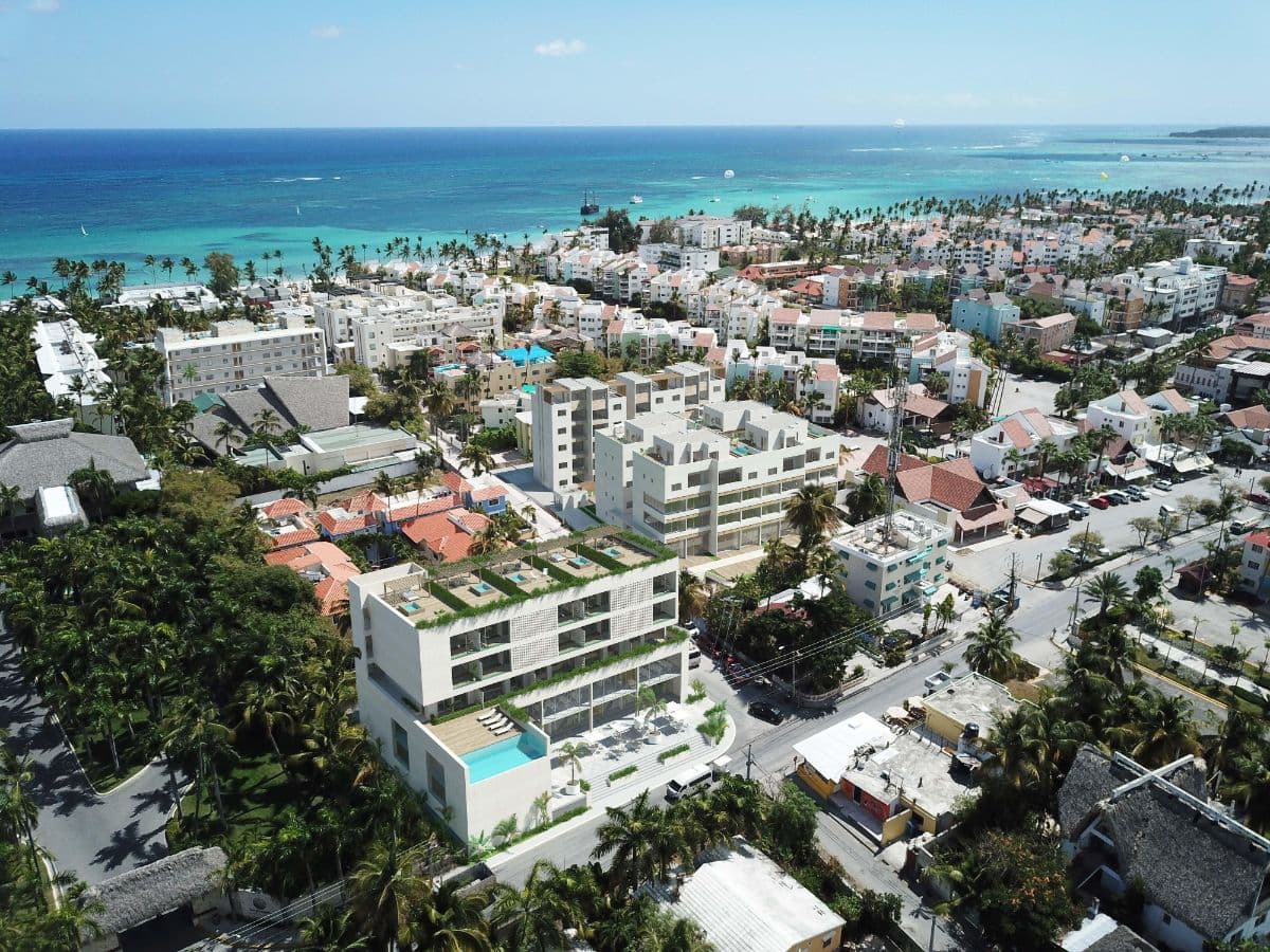 SUITES GARDEN TWO BEDROOM- 2 MINUTE WALK TO BEACH - Image 2
