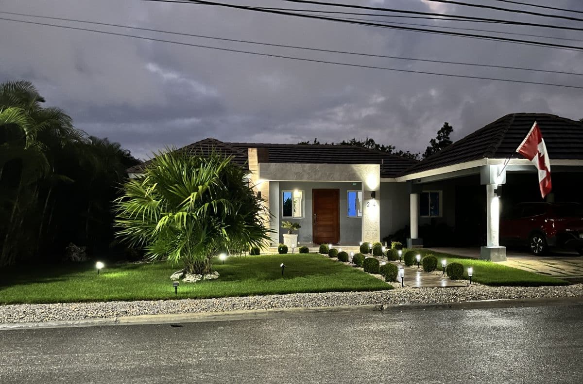 DON PABLO FURNISHED 3 BEDROOM WITH A POOL - Image 2