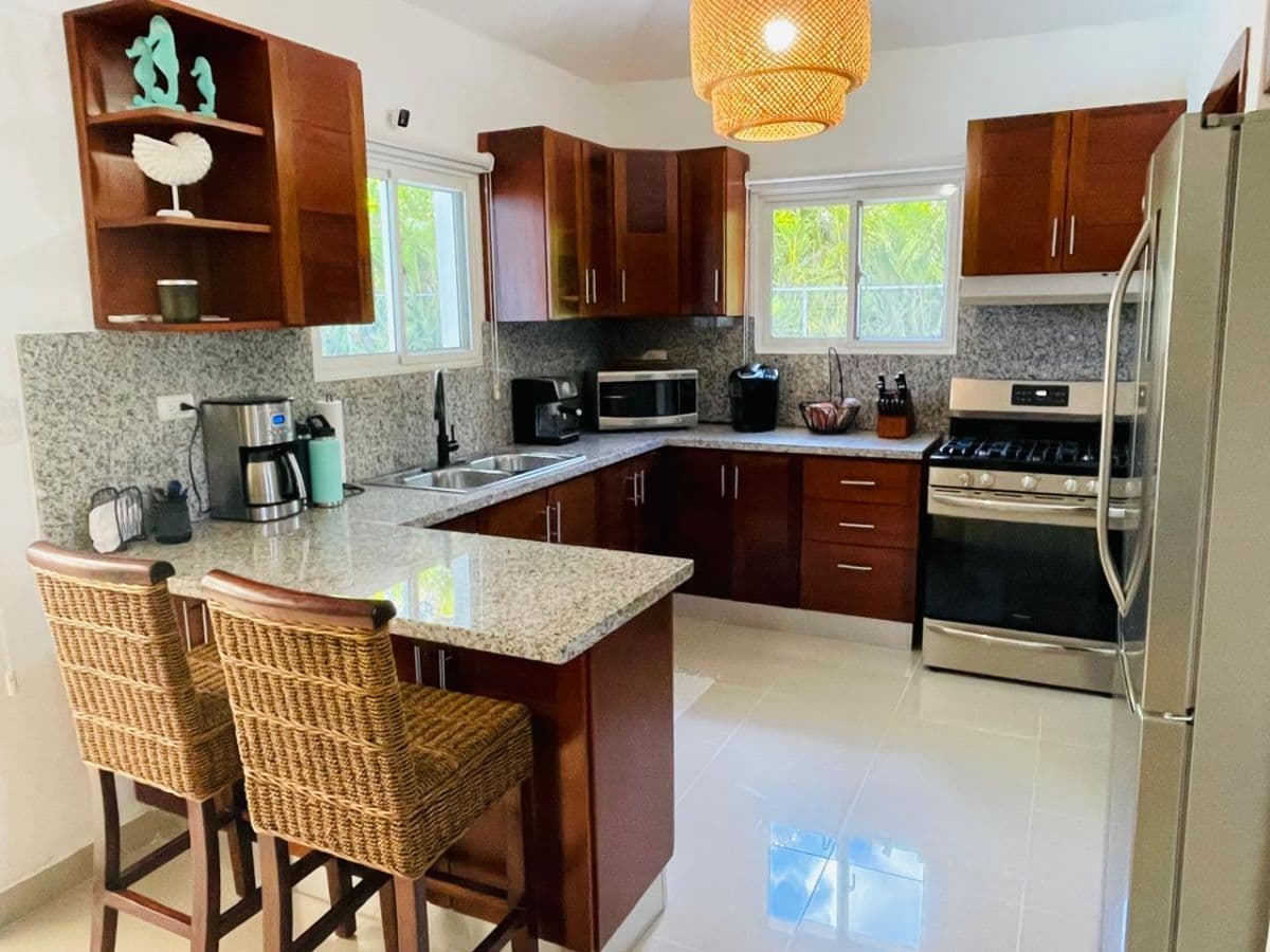 DON PABLO FURNISHED 3 BEDROOM WITH A POOL - Image 5