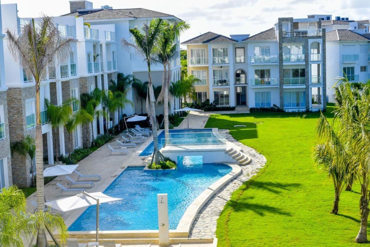 LUXURY PENTHOUSE NEAR THE BEACH & GOLF IN CANA BAY – PUNTA CANA | READY FOR IMMEDIATE DELIVERY - Image 1