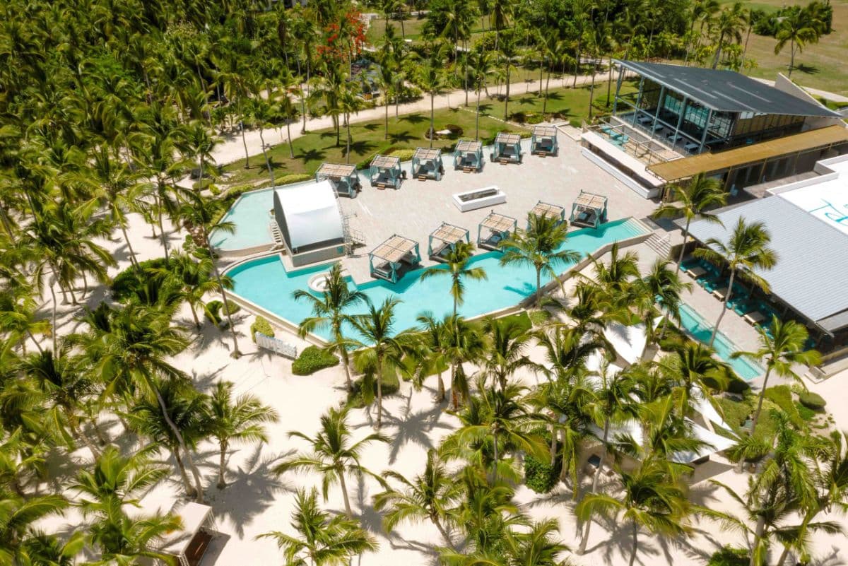 LUXURY PENTHOUSE NEAR THE BEACH & GOLF IN CANA BAY – PUNTA CANA | READY FOR IMMEDIATE DELIVERY - Image 2