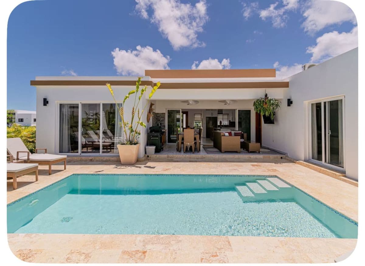 Luxury Caribbean Villa with Resort-Style Living - Image 2