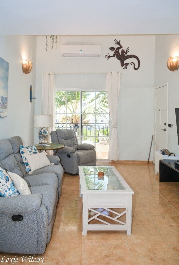 2 BEDROOM PENTHOUSE WITH LARGE PRIVATE ROOFTOP AREA - Image 3