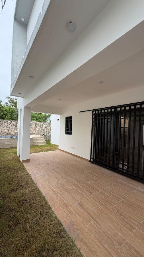 RECENTLY CONSTRUCTED 3 BEDROOM VILLA FOR UNDER $200,000 - Image 3