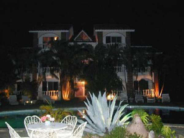 Well Established Hotel In Sosua With Tennis