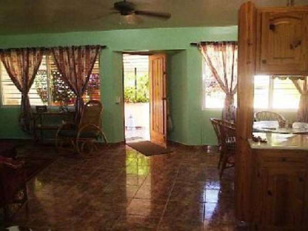 Beautifully  Maintained House In A Gated Community