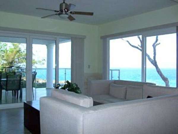 Excellent Ocean Front Condo