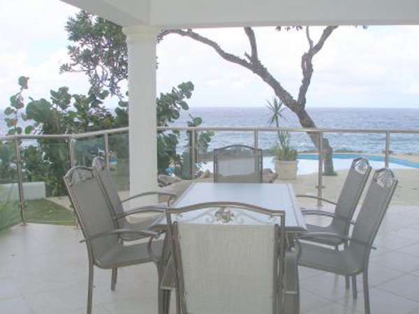 2 Bedroom Ocean Front Condo For Sales