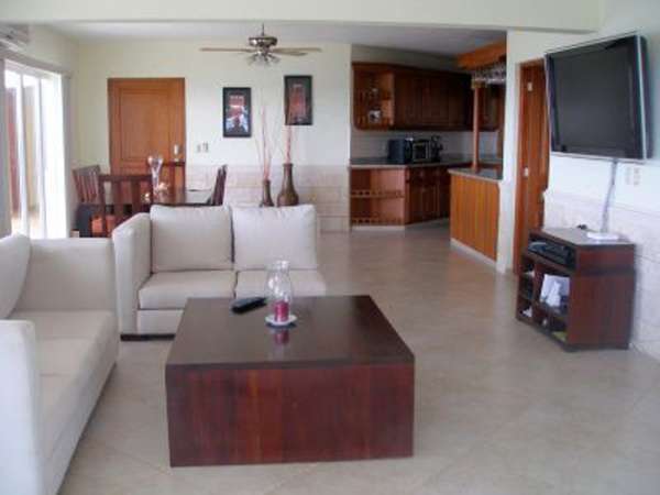 2 Bedroom Ocean Front Condo For Sales