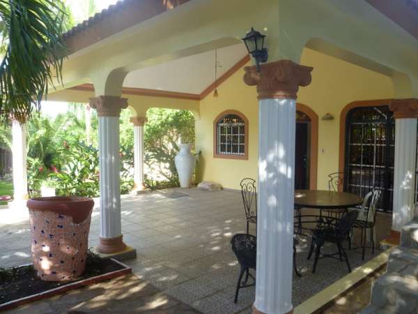 3 Bedroom 3 Bath Villa With Two Bedroom Apartment.