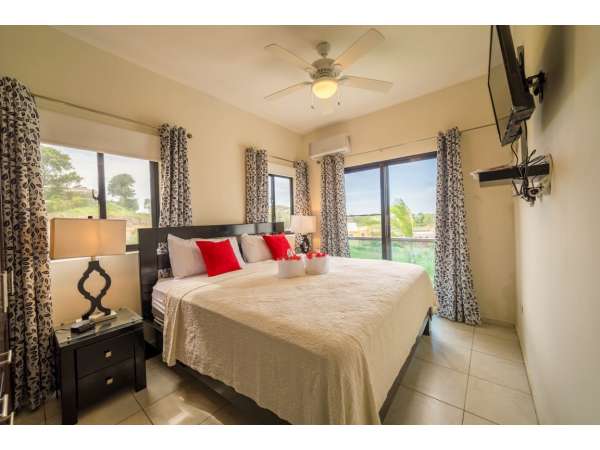 Beautiful 3 Bedroom Villa With Many Amenities.