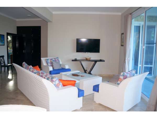 Modern 2 Br Ocean Front Condo Financing Available.