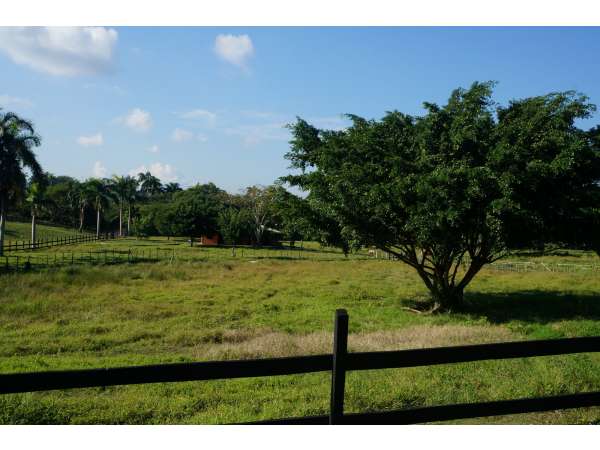 Beautiful Lot In A Gated Community Financing