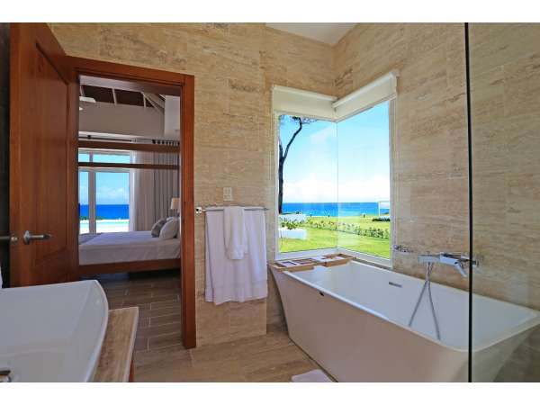 Amazing Ocean Front  Villa With Financing At 5%