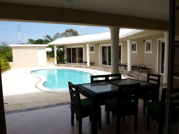 Beautiful New 3 Bedroom Villa In Gated Community.