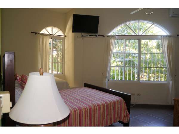 Great Villa Or B&b 5 Min. From The Beach