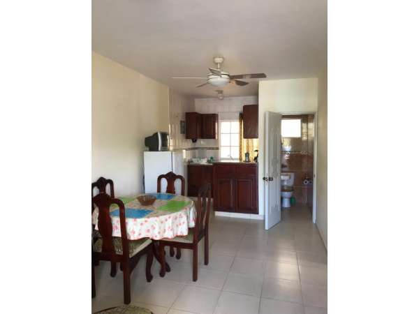 2 Bedroom Condo Steps From The Beach !