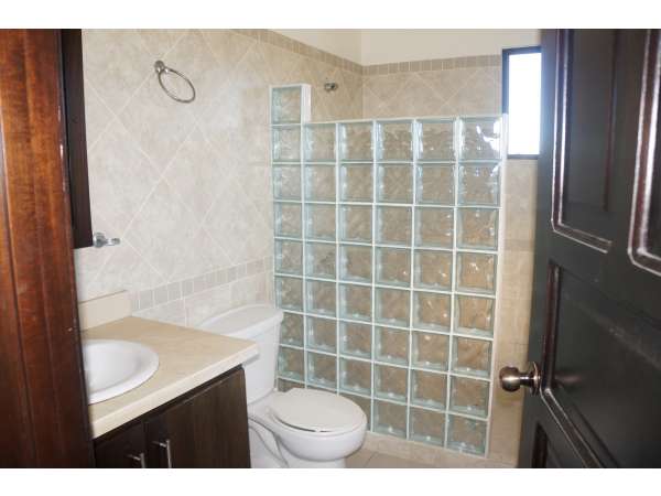 Beautiful Villa In Quite Gated Community With