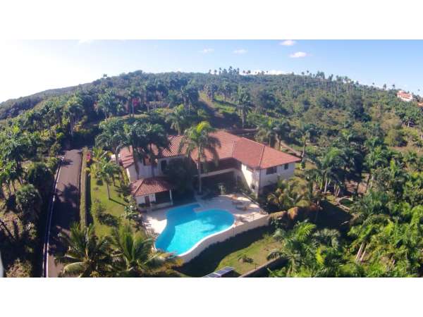 Beautiful Villa With Amazing View Off The Grid.