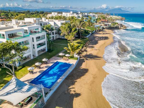Beachfront Condo With An Excellent Rental History