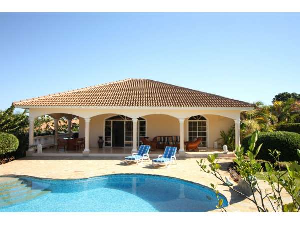 Gorgeous Villa With Large Terrace 3 Bed 2 Bath