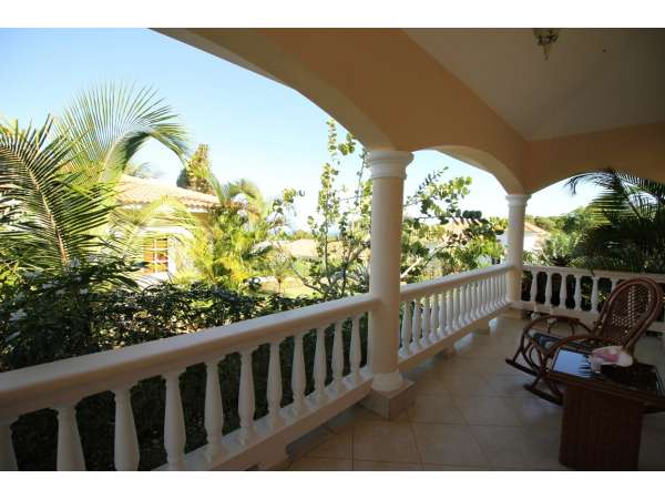 Gorgeous Villa With Large Terrace 3 Bed 2 Bath