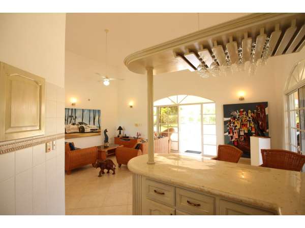 Gorgeous Villa With Large Terrace 3 Bed 2 Bath