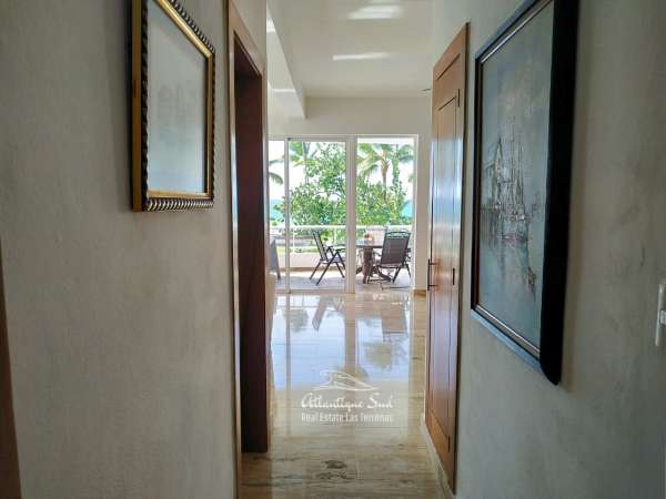 Exclusive Beachfront Apartment In Gated Residence