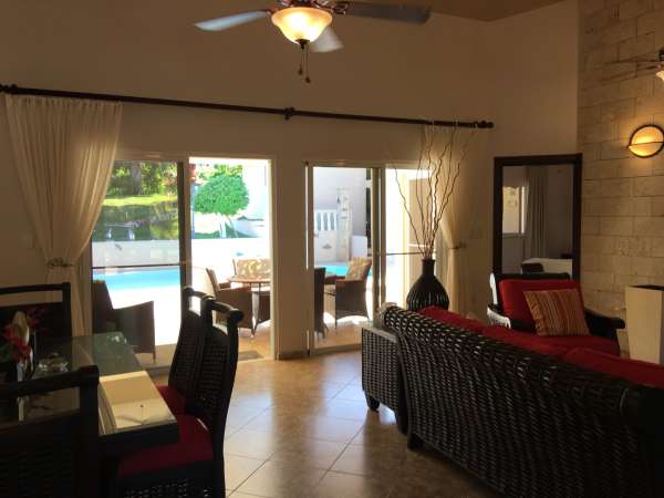 Extremely Well Kept Villa 3 Bed 3.5 Bath