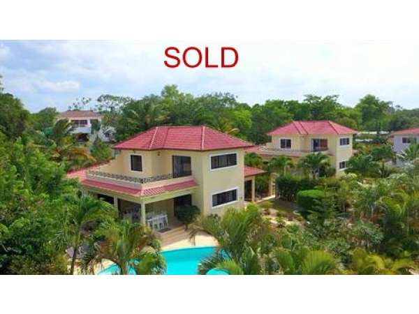 Sold - Beautiful Private 2 Story Home In Popular