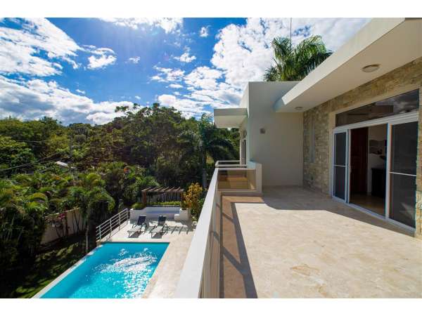 Luxury Modern 3-bedroom Villa With Infinity Pool