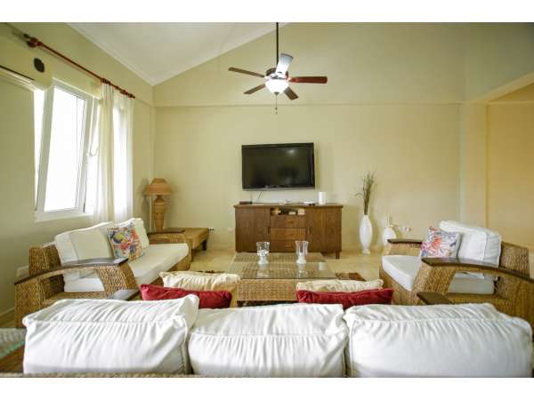 Premium 3 Bedrooms Condo In Ocean Front Community