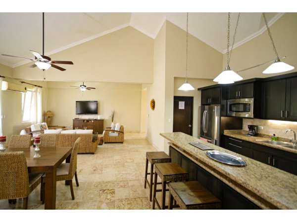 Premium 3 Bedrooms Condo In Ocean Front Community