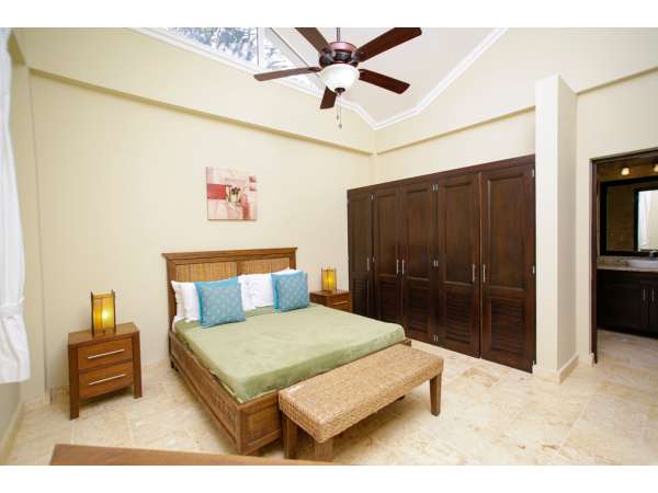 Premium 3 Bedrooms Condo In Ocean Front Community