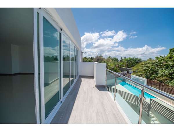 Modern Designed Condos In Exclusive Gated