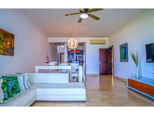 Excellent 3 Bedrooms Beach Front Condo