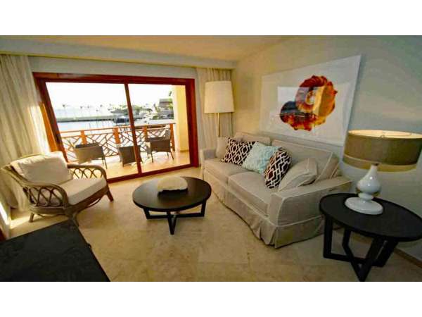 1 Bedroom Waterfront Condo On Puerto Bahia