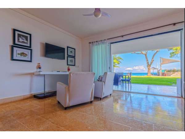 Beautiful And Comfortable 3 Bedrooms Beachfront