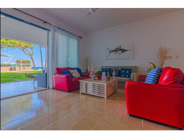 Beautiful And Comfortable 3 Bedrooms Beachfront