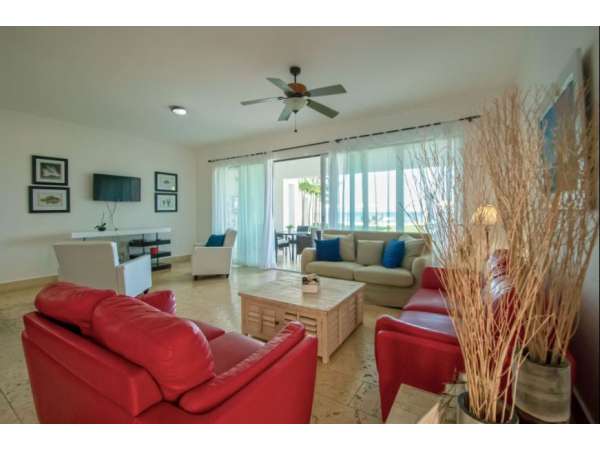 Beautiful And Comfortable 3 Bedrooms Beachfront