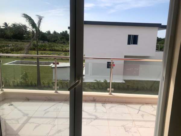 Modern 3 Bedroom 3 Bath Villa