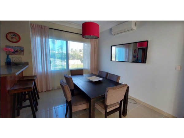 Fully Furnished 2 Bedroom Condo With Incredible