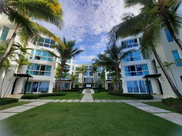 Luxurious Ocean Front Condo