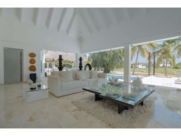 Incredible 6 Bedroom Villa In Puntacana Resort &