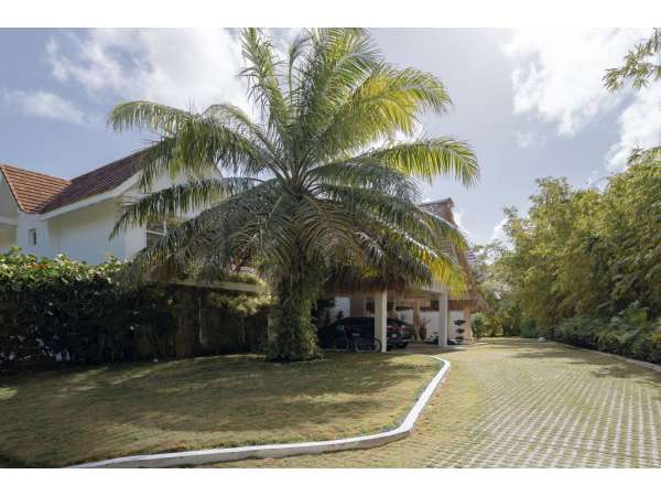 Incredible 6 Bedroom Villa In Puntacana Resort &