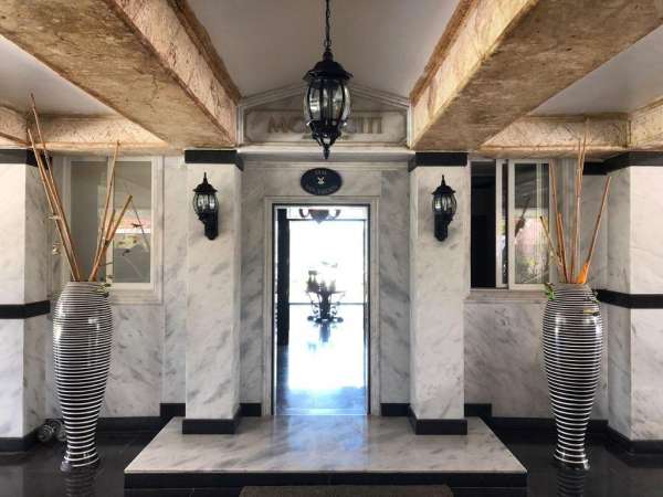 Fully Furnished 10 Bedroom Private Villa!