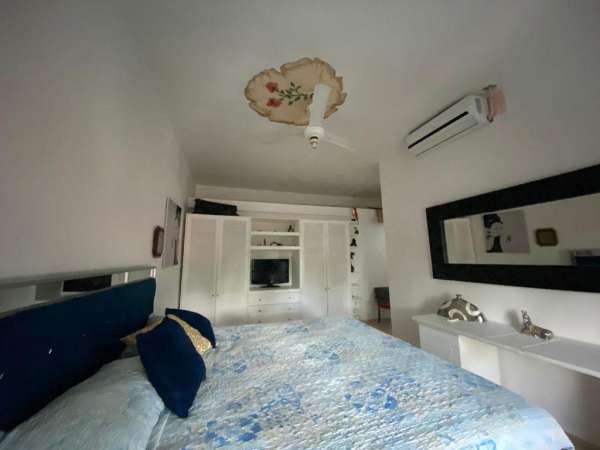 Fully Furnished 10 Bedroom Private Villa!