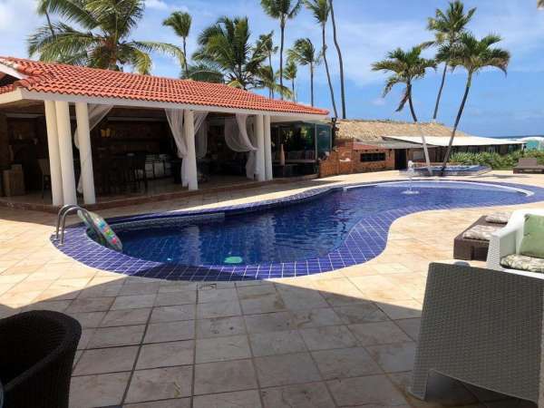 Fully Furnished 10 Bedroom Private Villa!