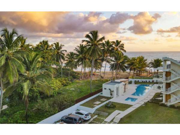 One-bedroom Oceanfront Condo